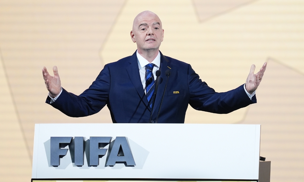 法比奥造乌龙路易斯点射 国安2-2补时绝平申花.