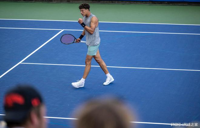 篮球队员庆 篮球队员庆